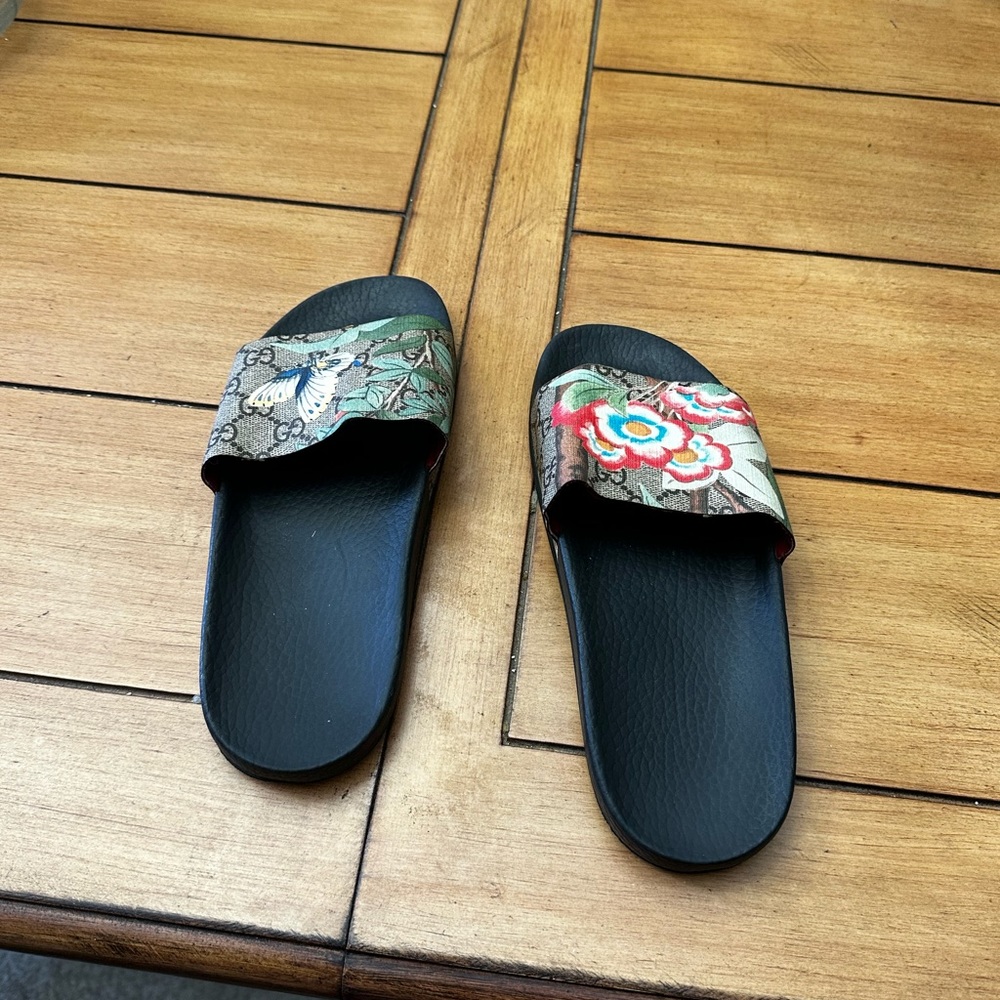 Tian Gucci slides